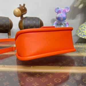 LV M22723 Louis Vuitton Hide and Seek Bag Orange - Default Title - View 4