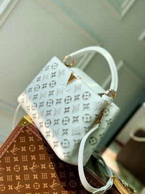 LV M22863 Louis Vuitton Capucines MM Handbag White - Default Title - View 2