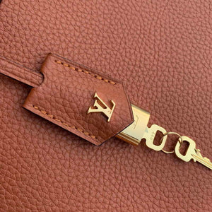 LV M22925 Louis Vuitton Lock It MM Bag Gold - Default Title - View 7