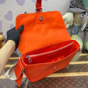 LV M23097 Louis Vuitton Montsouris Messenger Bag Orange - Default Title - View 9