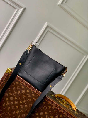 LV M24006 Louis Vuitton Lock and Walk Bucket Bag Black - Default Title - View 4