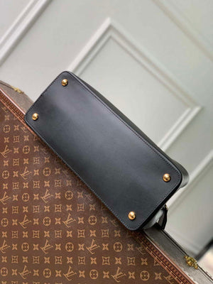 LV M24607 Louis Vuitton Capucines GM Souple Handbag Black - Default Title - View 4