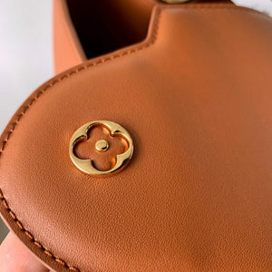 LV M24879 Louis Vuitton Capucines GM Souple Handbag Cognac - Default Title - View 5