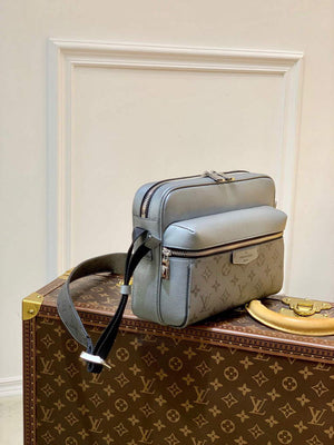 LV M30830 Louis Vuitton Outdoor Messenger Silver - Default Title - View 3