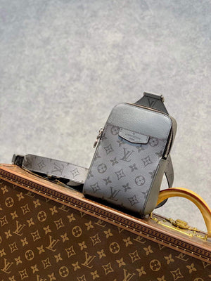 LV M30833 Louis Vuitton Outdoor Slingbag Gunmetal gray - Default Title - View 1