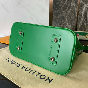 LV M40862 Louis Vuitton Alma BB Epi Handbag Green - Default Title - View 4