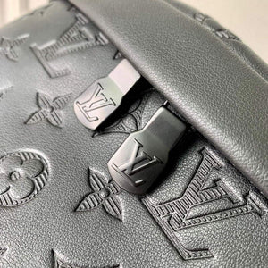 LV M44388 Louis Vuitton Discovery Bumbag Crossbody Black - Default Title - View 4