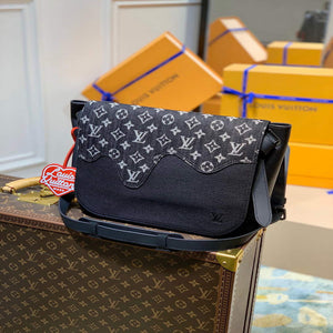 LV M45971 Louis Vuitton Besace Tokyo Bag - Default Title - View 1