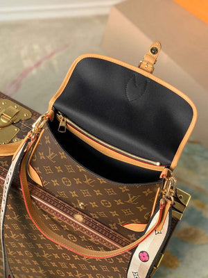 LV M45985 Louis Vuitton Diane Bag Monogram M46049 - Default Title - View 5
