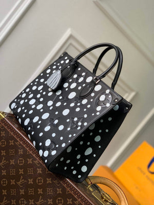 LV M46389 Louis Vuitton LV x YK OnTheGo MM Bag Black White - Default Title - View 3