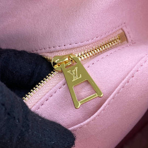 LV M46416 Louis Vuitton LV x YK OnTheGo MM Bag White - Default Title - View 8