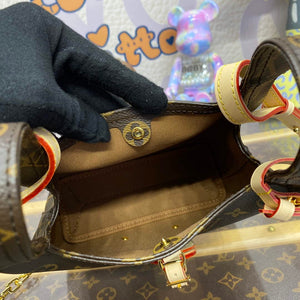 LV M46816 Louis Vuitton Atlantis BB Handbag - Default Title - View 9