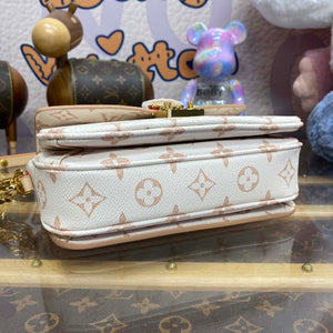 LV M46914 Louis Vuitton Pochette M¨¦tis East West Handbag Other Monogram Canvas - Default Title - View 3