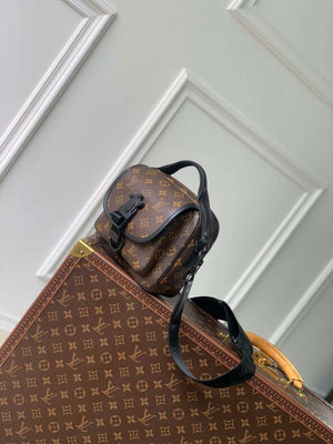 LV M46973 Louis Vuitton Quest Messenger Bag - Default Title - View 2