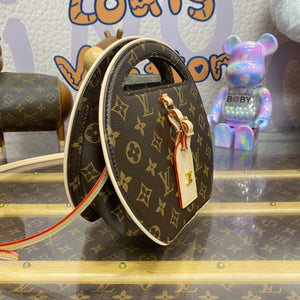 LV M47117 Louis Vuitton Around Me PM Bag - Default Title - View 3