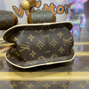 LV M47117 Louis Vuitton Around Me PM Bag - Default Title - View 4