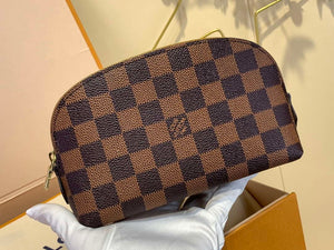 LV M47353 Louis Vuitton Cosmetic Pouch MM Damier ebene - Default Title - View 1