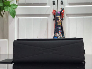 LV M57080 Louis Vuitton Messenger Bag Black - Default Title - View 4