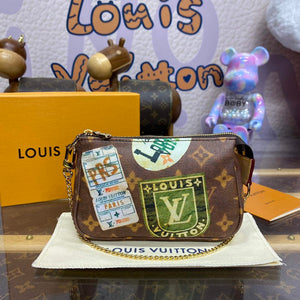 LV M58009 Louis Vuitton Mini Pochette Accessoires Monogram Canvas - Default Title - View 1