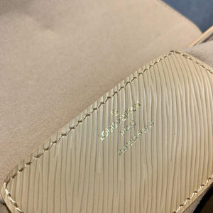 LV M59884 Louis Vuitton Twist MM Handbag skin color - Default Title - View 8