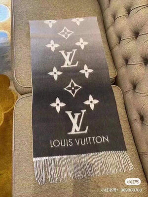 LV M70868 Louis Vuitton Reykjavik Gradient Scarf L60171 - Default Title - View 4