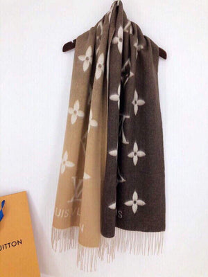 LV M70868 Louis Vuitton Reykjavik Gradient Scarf L60173 - Default Title - View 9