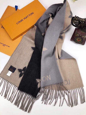 LV M70868 Louis Vuitton Reykjavik Gradient Scarf L60174 - Default Title - View 4