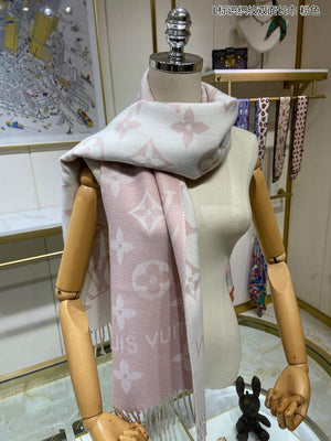 LV M77729 Louis Vuitton LV Essential Scarf L60192 - Default Title - View 6