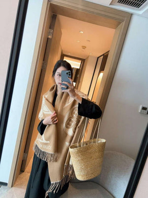 LV M77855 Louis Vuitton The Ultimate Shine Scarf L60219 - Default Title - View 1