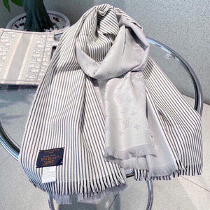 LV M78161 Louis Vuitton Monogram Classic Shawl Scarf L60200 - Default Title - View 4