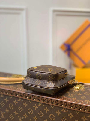 LV M80746 Louis Vuitton Utility Phone Pocket Shoulder Bag - Default Title - View 4