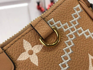 LV M81137 Louis Vuitton Easy Pouch ON Strap Bag - Default Title - View 8