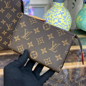LV M81412 Louis Vuitton Toiletry Pouch On Chain - Default Title - View 5