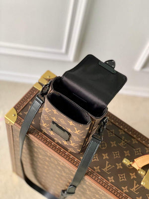 LV M81522 Louis Vuitton S-LOCK Vertical Wearable Wallet black - Default Title - View 5