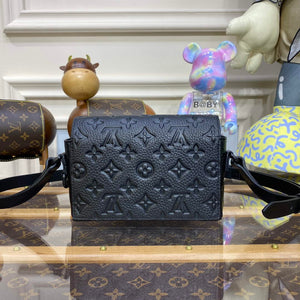 LV M81746 Louis Vuitton Steamer Wearable Wallet Black leather - Default Title - View 2