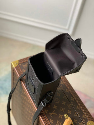 LV M82077 Louis Vuitton Vertical Trunk Wearable Wallet black embossed - Default Title - View 7