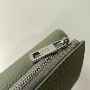 LV M82410 Louis Vuitton Slender Pilot Sage - Default Title - View 5