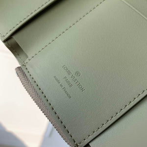 LV M82410 Louis Vuitton Slender Pilot Sage - Default Title - View 6