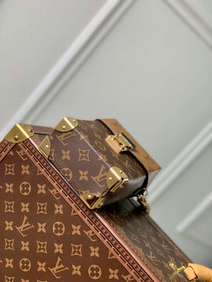 LV M82465 Louis Vuitton Camera Box Handbag - Default Title - View 4