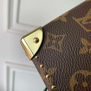 LV M82465 Louis Vuitton Camera Box Handbag - Default Title - View 7