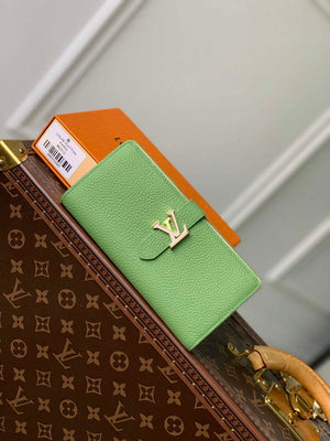 LV M82512 Louis Vuitton LV Vertical Wallet Vert Noto Green - Default Title - View 1