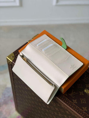 LV M82512 Louis Vuitton LV Vertical Wallet Vert Noto Green - Default Title - View 6