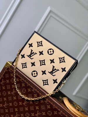 LV M82521 Louis Vuitton Toiletry Pouch On Chain Bag Black - Default Title - View 1
