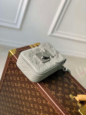 LV M82568 Louis Vuitton S-Lock Vertical Wearable Wallet Mineral Gray - Default Title - View 3
