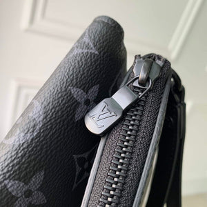 LV M82598 Louis Vuitton Pochette S-Lock Black - Default Title - View 5