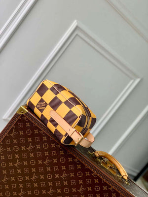 LV N40567 Louis Vuitton Locker Dopp Kit Bag Yellow Damier Other - Default Title - View 2