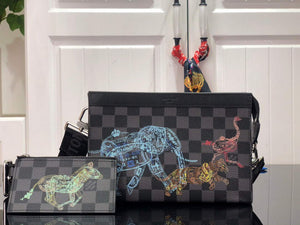 LV N64608 Louis Vuitton Gaston Wearable Wallet Black - Default Title - View 1
