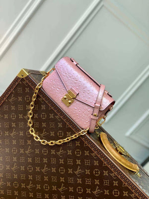 LV N85902 Louis Vuitton Pochette M¨¦tis East West Bag Ostrich leather Pink Glaze - Default Title - View 1