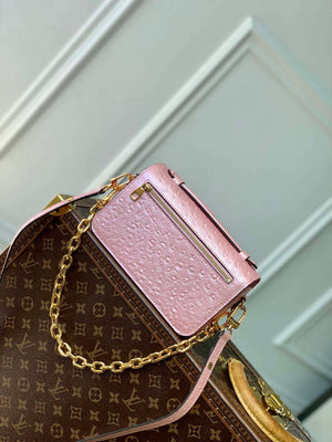 LV N85902 Louis Vuitton Pochette M¨¦tis East West Bag Ostrich leather Pink Glaze - Default Title - View 3