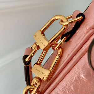 LV N85902 Louis Vuitton Pochette M¨¦tis East West Bag Ostrich leather Pink Glaze - Default Title - View 6